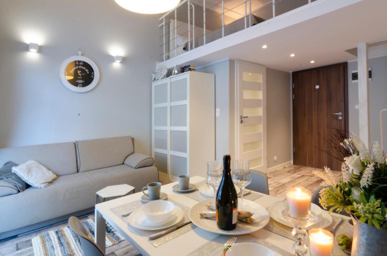 Holiday Home Baltic Z Antresola I Balkonem Przy Plazy ミエンジズドロイェ エクステリア 写真